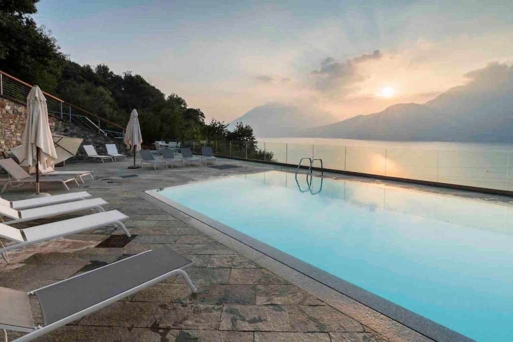 Poolside Apartment Cristina Bellano Exteriér fotografie